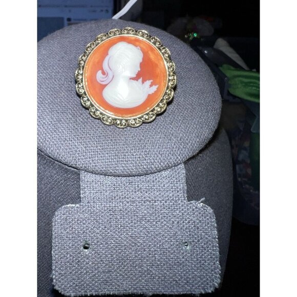 Vintage Cameo Costume Jewelry Scarf Clip Ivory Orange Goldtone W. Germany - Picture 8 of 16